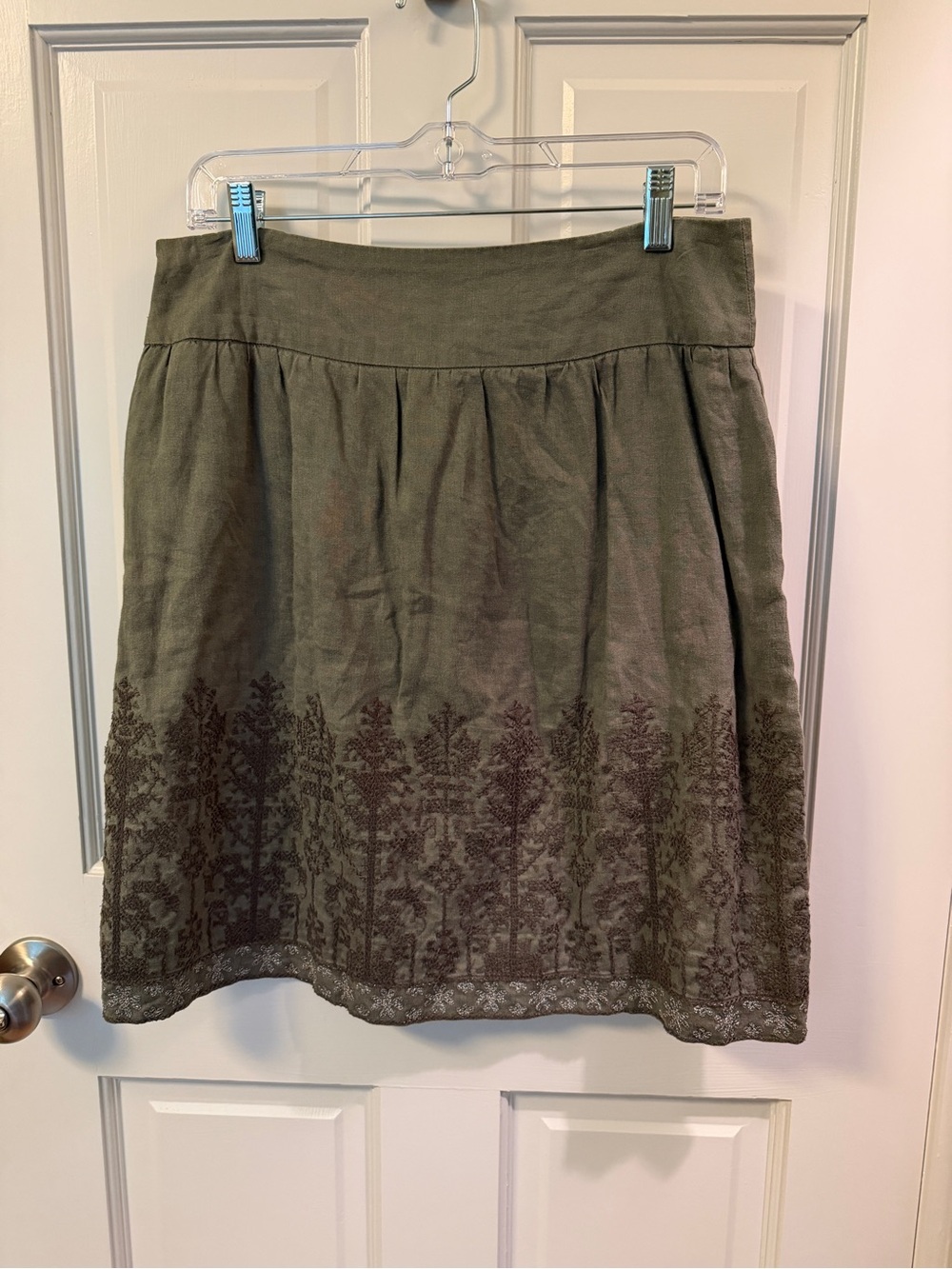 Embroidered J. Jill 100% linen olive mini knee length skirt size 6